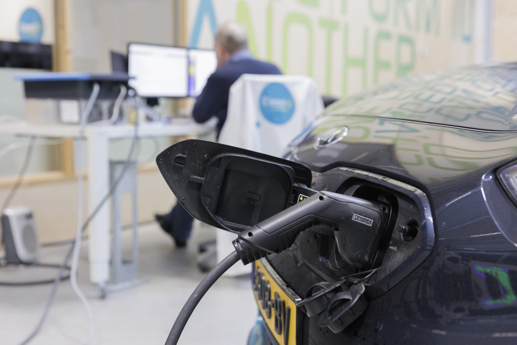 ElaadNL - Testopstelling in het Elaad Testlab